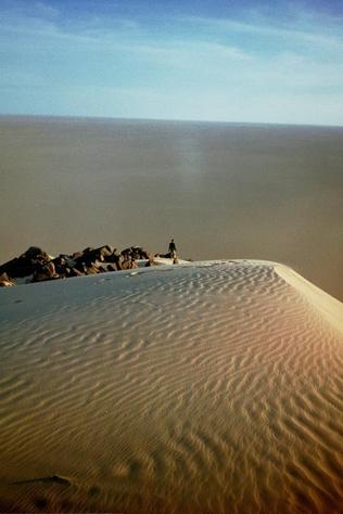 Le déset de Tamanrasset au Sahara en Algérie.