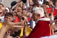 SUIVRE PIERRE... SUIVRE PIERRE...