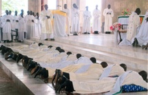 Ordination diaconale au Cameroun d'un ancien séminariste à Québec, l'abbé Théodore Étotoué Ordination diaconale au Cameroun d'un ancien séminariste à Québec, l'abbé Théodore Étotoué