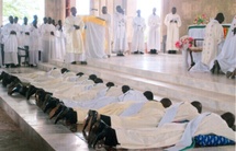 Ordination diaconale au Cameroun d'un ancien séminariste à Québec, l'abbé Théodore Étotoué