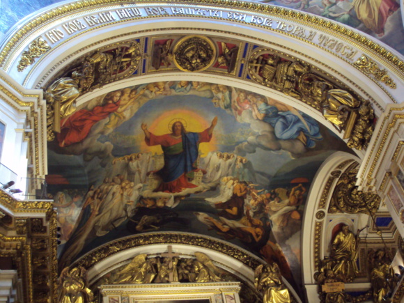 Cathédrale Saint-Isaac de Saint-Pétersbourg. Construite entre 1818 et 1858, elle peut contenir 14, 000 personnes. Elle est la troisième cathédrale d'Europe après la basilique Saint-Pierre et la cathédrale Saint-Paul de Londres. (Crédits photo : H. Giguère) Cathédrale Saint-Isaac de Saint-Pétersbourg. Construite entre 1818 et 1858, elle peut contenir 14, 000 personnes. Elle est la troisième cathédrale d'Europe après la basilique Saint-Pierre et la cathédrale Saint-Paul de Londres. (Crédits photo : H. Giguère)