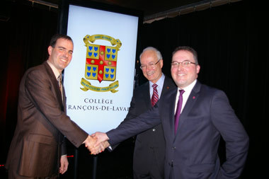 Monsieur Marc Dallaire, directeur-général du Collège François-De-Laval, le chanoineJacques Roberge, procureur du Séminaire de Québec et monsieur Philippe Leclerc, président du Conseil d`administration du Collège.