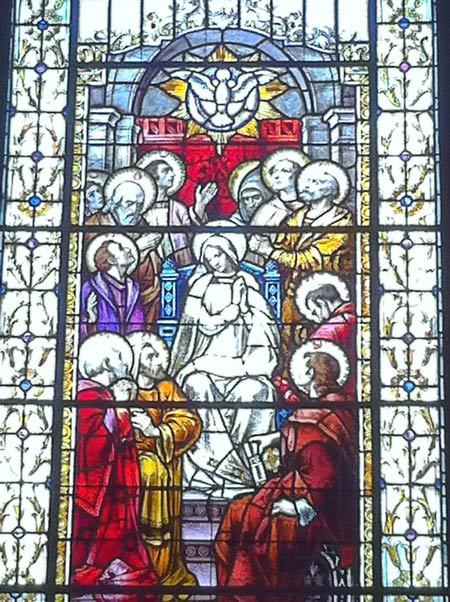 Vitrail à la Basilique-cathédrale de Québec. Don de J.E. Livernois.