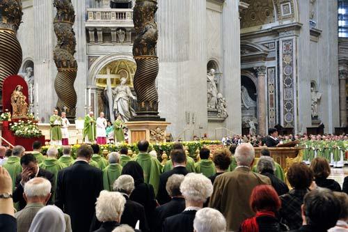 Messe d'action de grâces pour la canonisation de François de Laval et Marie de l'Incarnation à la basilique saint Pierre de Rome le 12 octobre 2014 (crédits photo Daniel Abel)