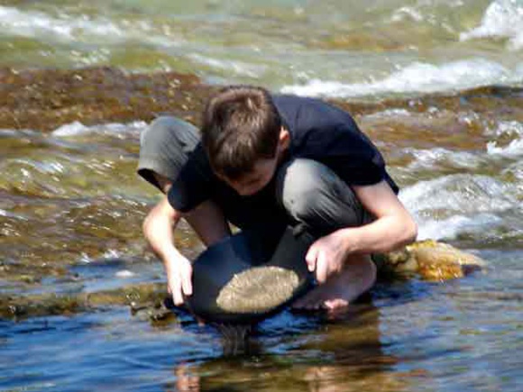 À la recherche d'un trésor... (Domaine public) À la recherche d'un trésor... (Domaine public)