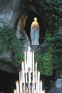 La grotte de Lourdes