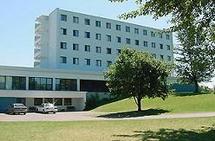 Maison Colin des Pères Maristes à Cap-Rouge sur l'ancien Campus St-Augustin Maison Colin des Pères Maristes à Cap-Rouge sur l'ancien Campus St-Augustin