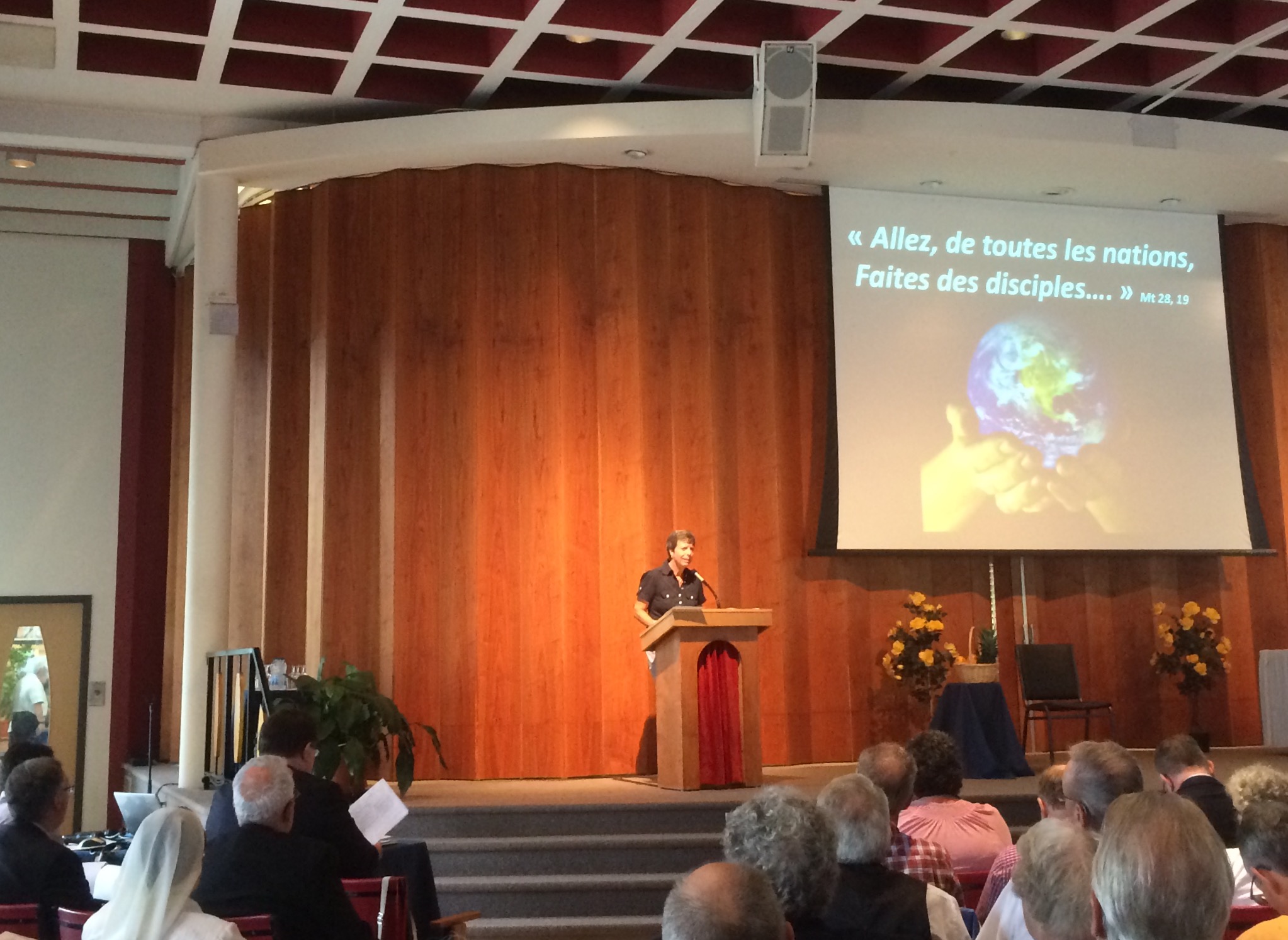 L'assemblée lors du lancement de l'Année pastorale de l'Archidiocèse de Québec au Montmartre canadien à Sillery, Québec, le 14 septembre 2016 (Crédits photo : H. Giguère)