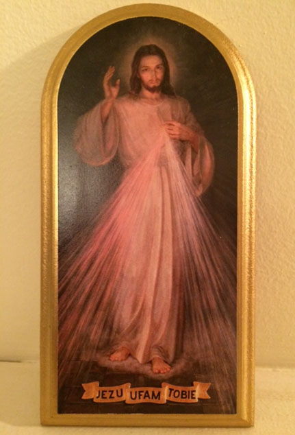 Image de Jésus miséricordieux décrite par sainte Faustine Kowalska (1905-1938) (Crédits photo : H. Giguère)