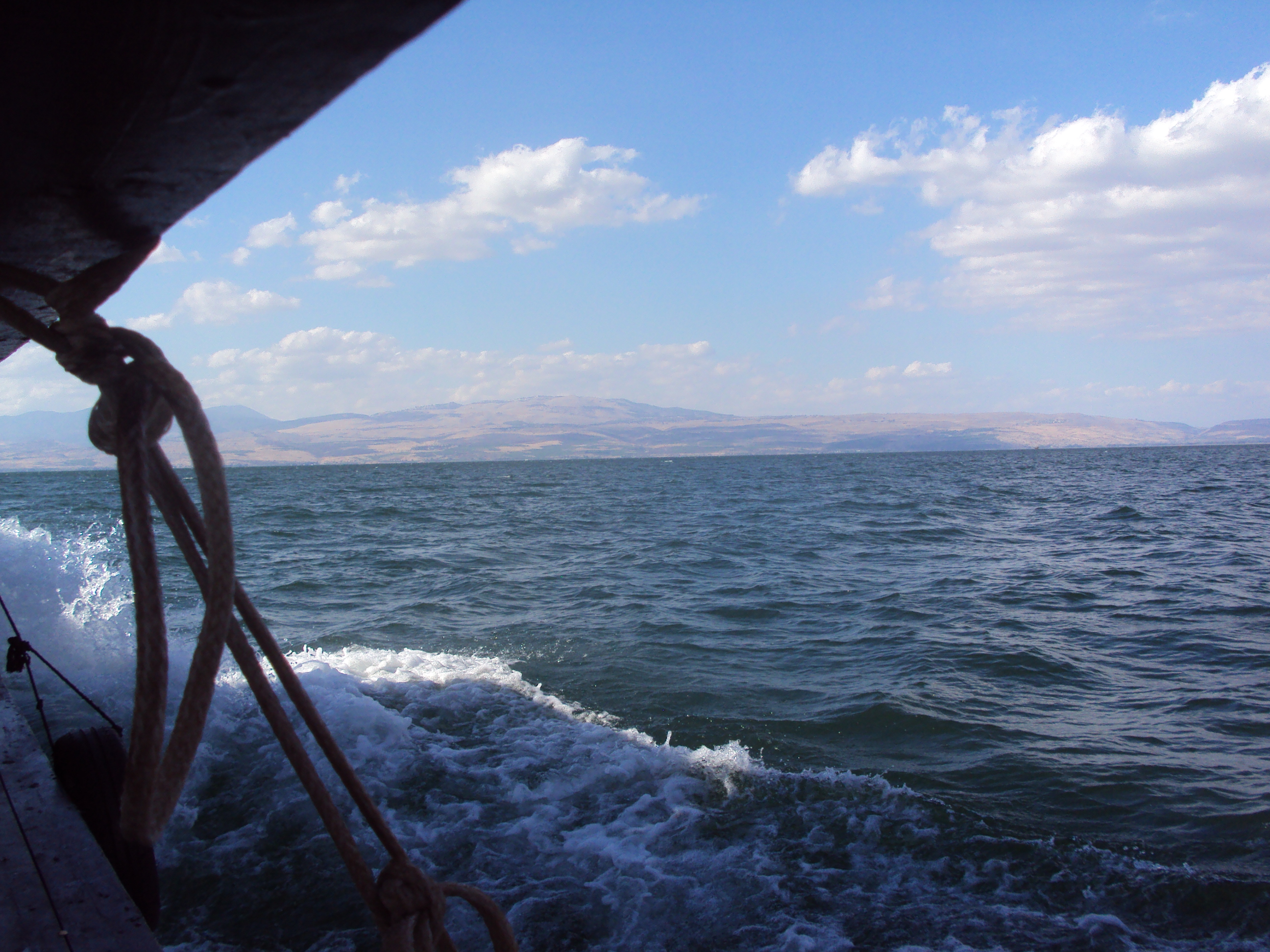 « Venez à l’écart » Lac de Galilée (Crédits photo : H. Giguère)