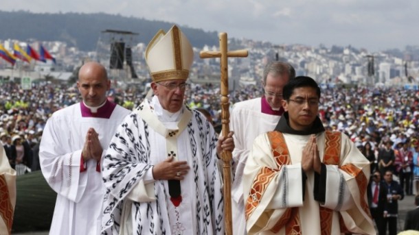 Messe présidée par le pape François au parc du Bicentenaire à  Quito, Équateur, le 7 juillet 2015 (Photo Sel + Lumière)