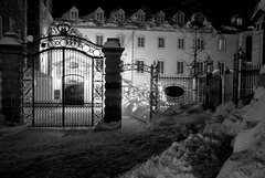 L'entrée du séminaire de Québec par une nuit d'hiver! L'entrée du séminaire de Québec par une nuit d'hiver!