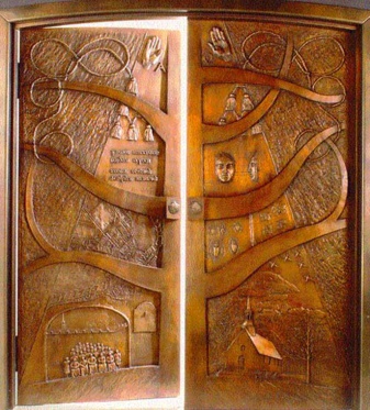 La porte s'ouvre (Oeuvre de Lucienne Cornet dans la  crypte du Séminaire de Québec à la Basilique-Cathédrale Notre-Dame de Québec)