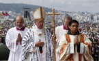 La persécution "idéologique" des chrétiens aujourd'hui ou la grande apostasie par le pape François