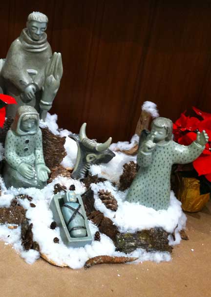 Crèche provençale donnée par le Cardinal Maurice Roy au Grand Séminaire de Québec (Crédits photo : H. Giguère) Crèche provençale donnée par le Cardinal Maurice Roy au Grand Séminaire de Québec (Crédits photo : H. Giguère)