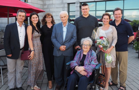 Avec la permission de la famille Avec la permission de la famille