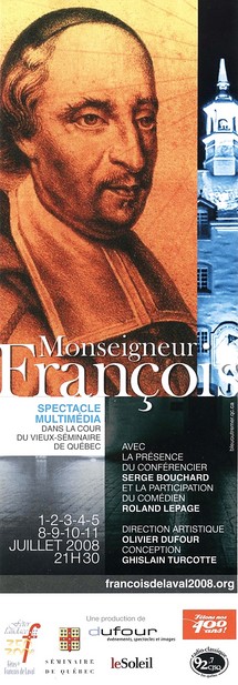 Allocution de présentation du spectacle 'Monseigneur François' dans la cour du Vieux-Séminaire