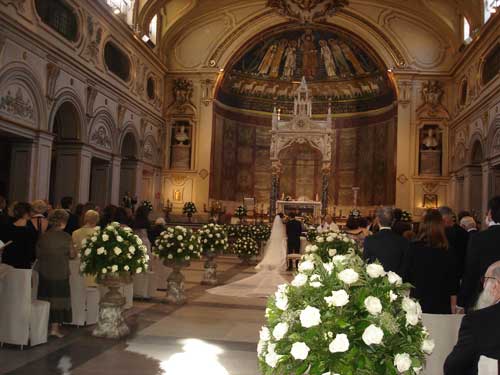 Un mariage à l'église Ste-Cécile-du-Trastevere à Rome (Photo H.Giguère)
