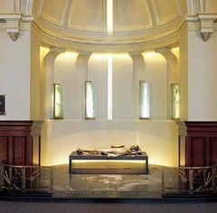 Chapelle funéraire  de saint François de Laval dans la Basilique Notre-Dame de Québec