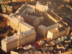 Vue aérienne du site du Séminaire de Québec Vue aérienne du site du Séminaire de Québec